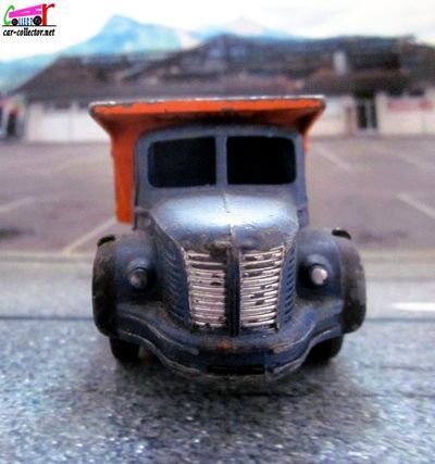 camion-berliet-gl10-benne-carrieres-marrel-dinky-toys-meccano-france