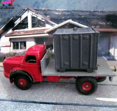 truck-berliet-glr-plateau-container-dinky-toys-france