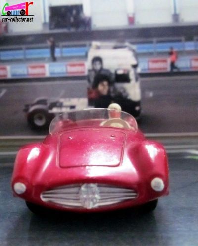 maserati-sport-2000-1956-dinky-toys-meccano-france