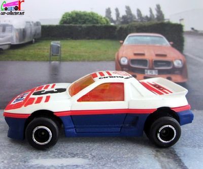 pontiac-fiero-majorette-echelle-155