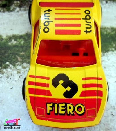 pontiac-fiero-majorette-echelle-155