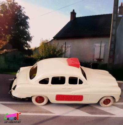 ford-vedette-ambulance-1954-norev