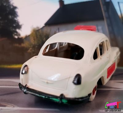 ford-vedette-ambulance-1954-norev