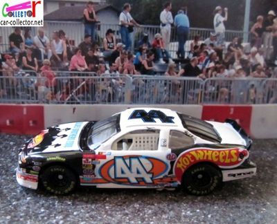 pontiac-grand-prix-stocker-kyle-petty-pro-racing-1998-the-blue-brothers-hot-wheels