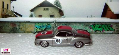 vw-karmann-avec-bache-johnny-lightning