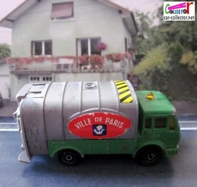 camion-poubelles-ville-de-paris-majorette-echelle-1100-refuse-truck