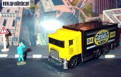 hiway-hauler-1992-city-works-2009-hot-wheels