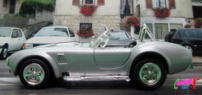 ford-shelby-ac-cobra-427-sc-cabriolet-1964-les-belles-americaines-road-signature