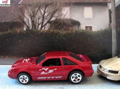 92-ford-mustang-performance-hot-wheels-2010-105