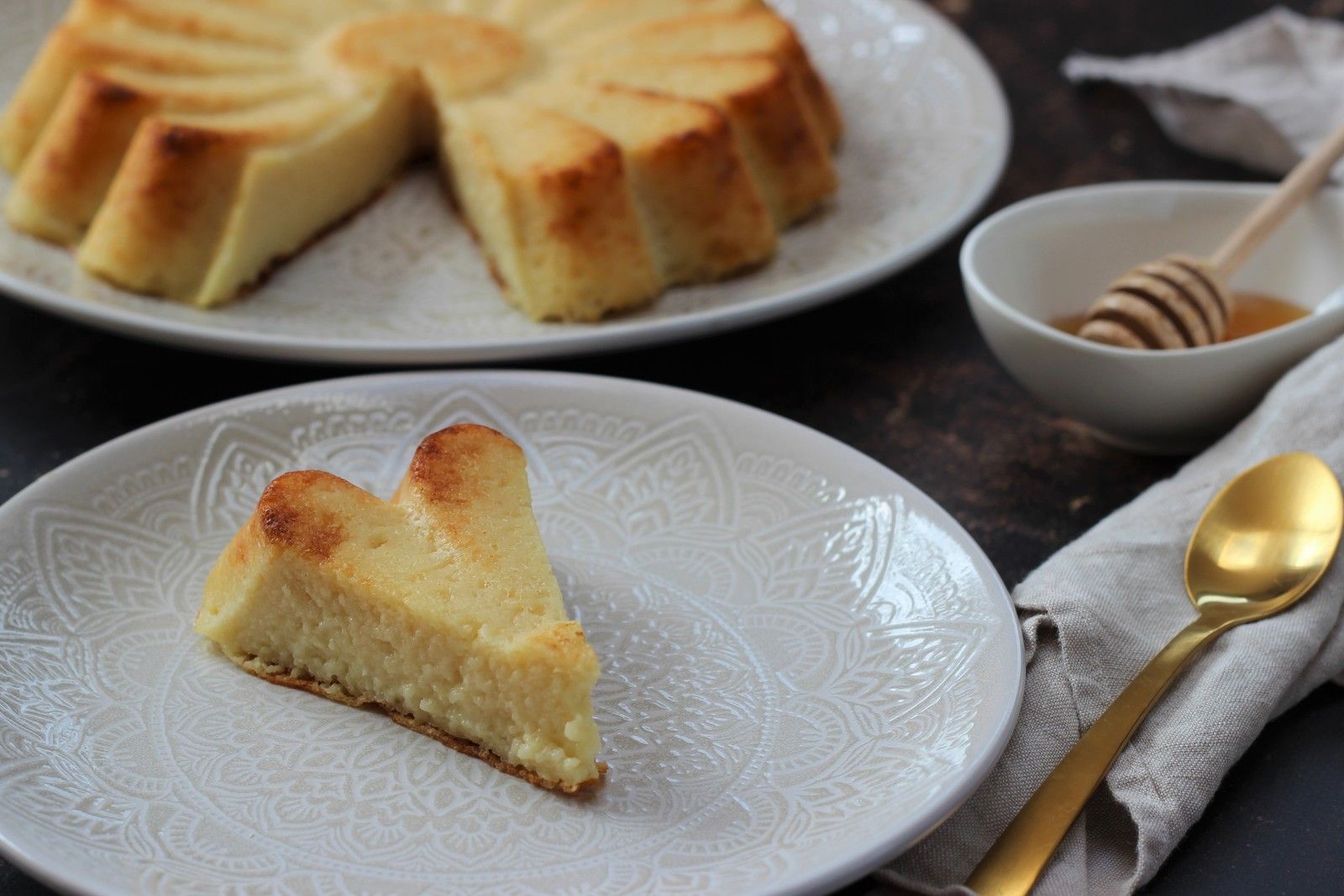 Gateau De Semoule Au Miel Et La Fleur D Oranger Les Petits Plaisirs De Doro