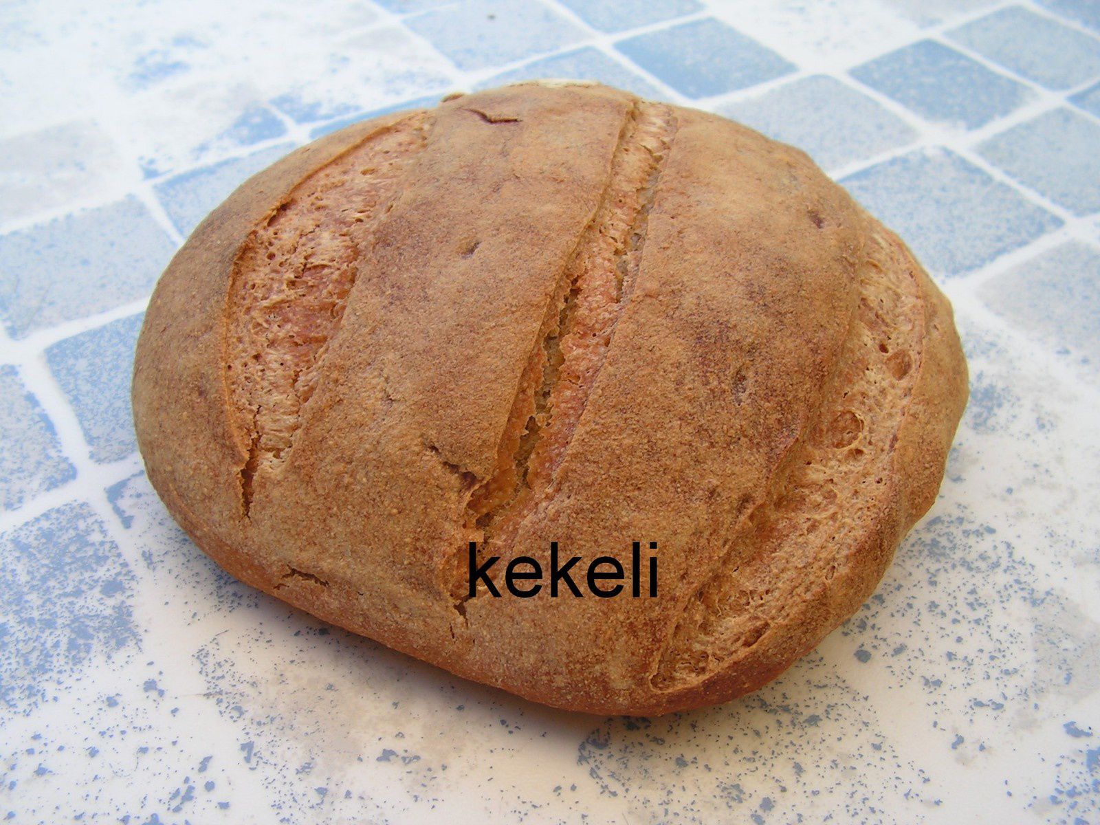 Le pain à la farine de maïs de kekeli