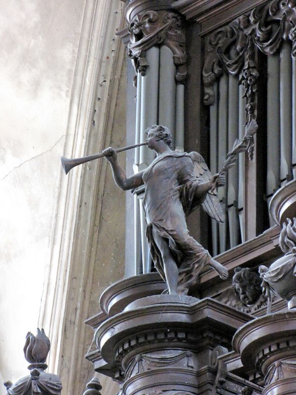 Anges de l'église Notre-Dame de Pontoise