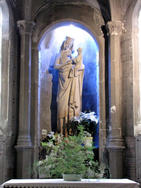 La Vierge miraculeuse de l'église Notre-Dame de Pontoise