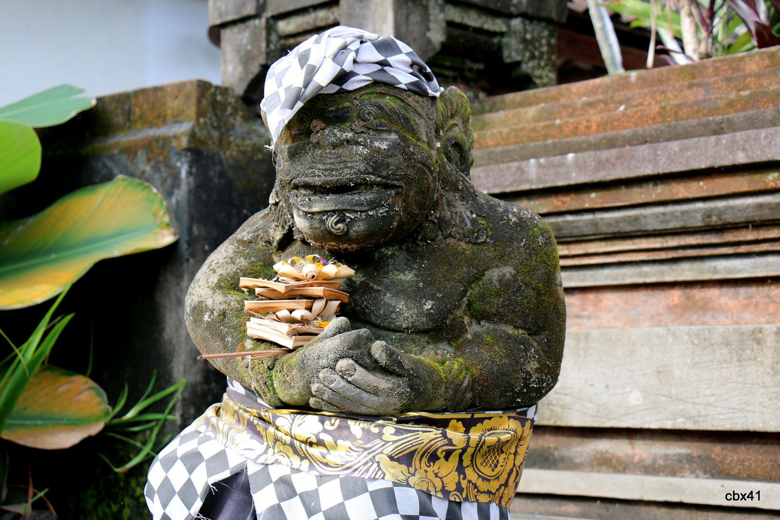 Statues à Tampaksiring, 1/2 (Bali, Indonésie)