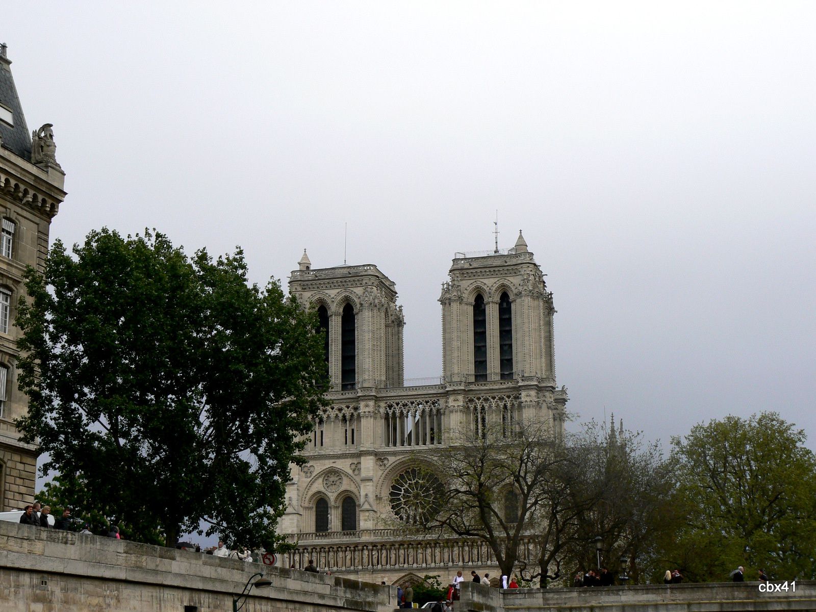 La cathédrale Notre-Dame de Paris a brûlé