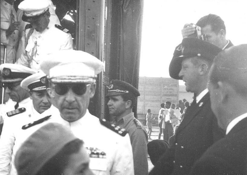 1954 recebendo o Presidente da República General Craveiro Lopes em Moçamedes.