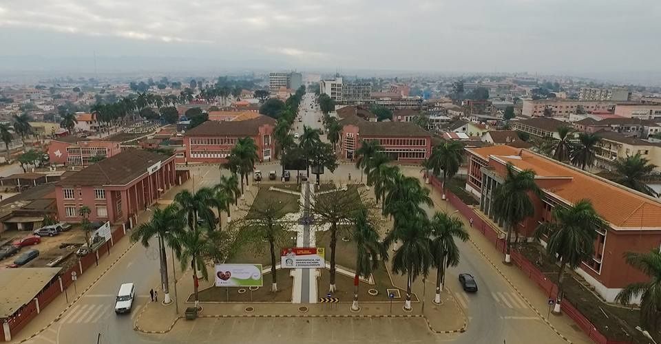 Vista parcial da Cidade do U'ige. Imagem de arquivo.