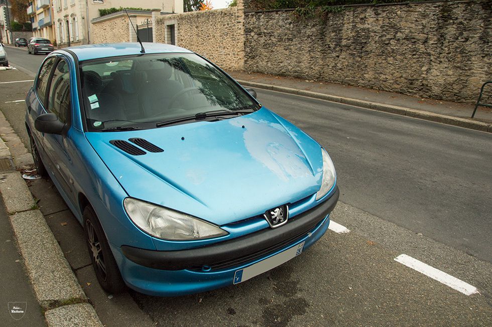 Réparer facilement un vernis voiture qui pèle et s'écaille 