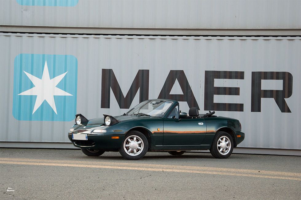 97 Mazda MX-5 (NA) 1.6 litre 90 chevaux - Palais-de-la-Voiture.com