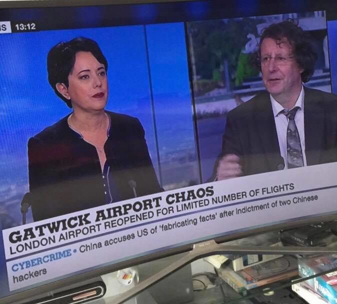 Aéroport de Gatwick bloqué par le survol de drones: Me Thierry Vallat sur France 24 sur la réglementation et la sécurité des zones sensibles