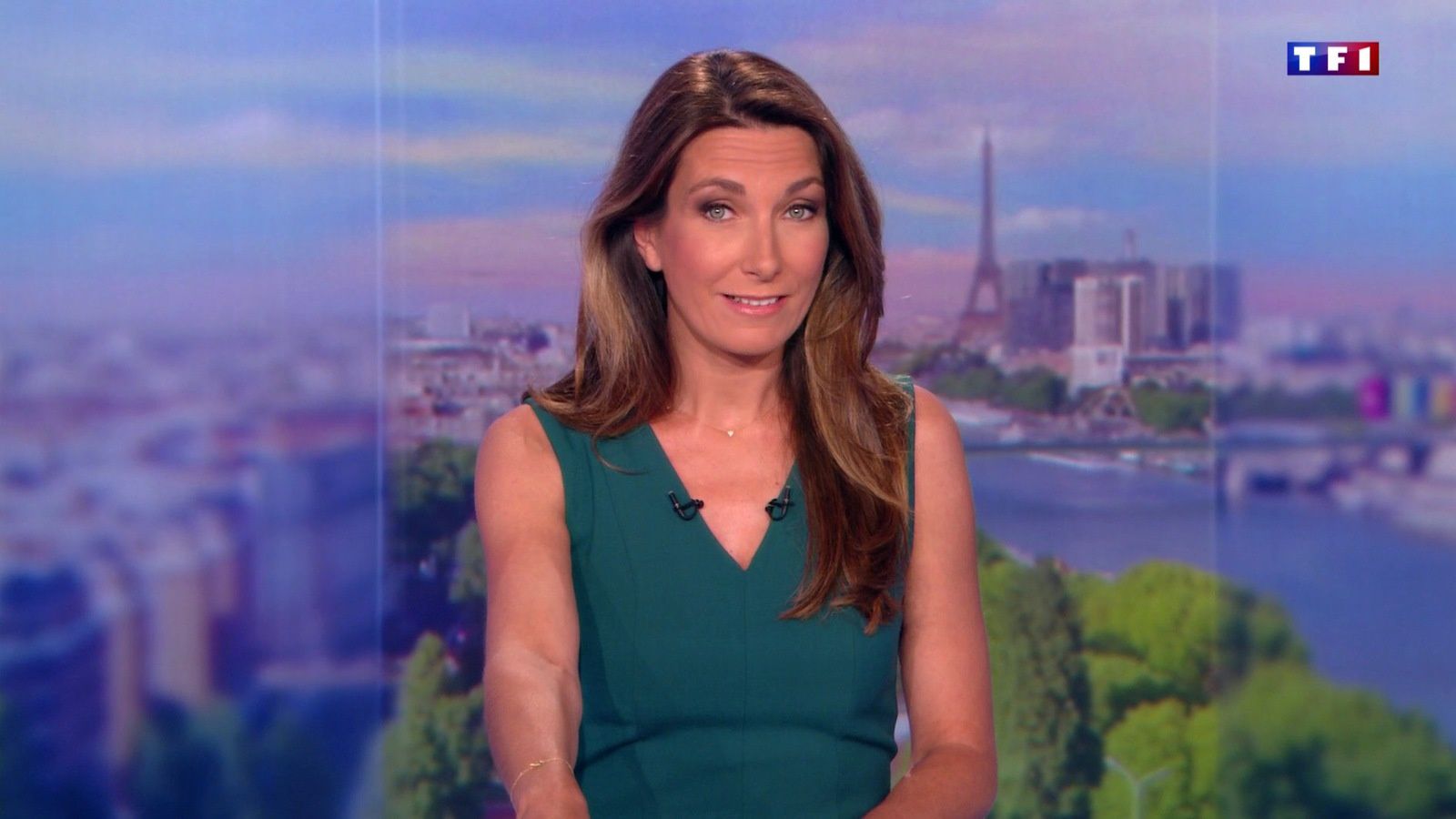 📸14 ANNE-CLAIRE COUDRAY @ACCoudray @TF1 @TF1LeJT pour LE 20H WEEK-END #vuesalatele