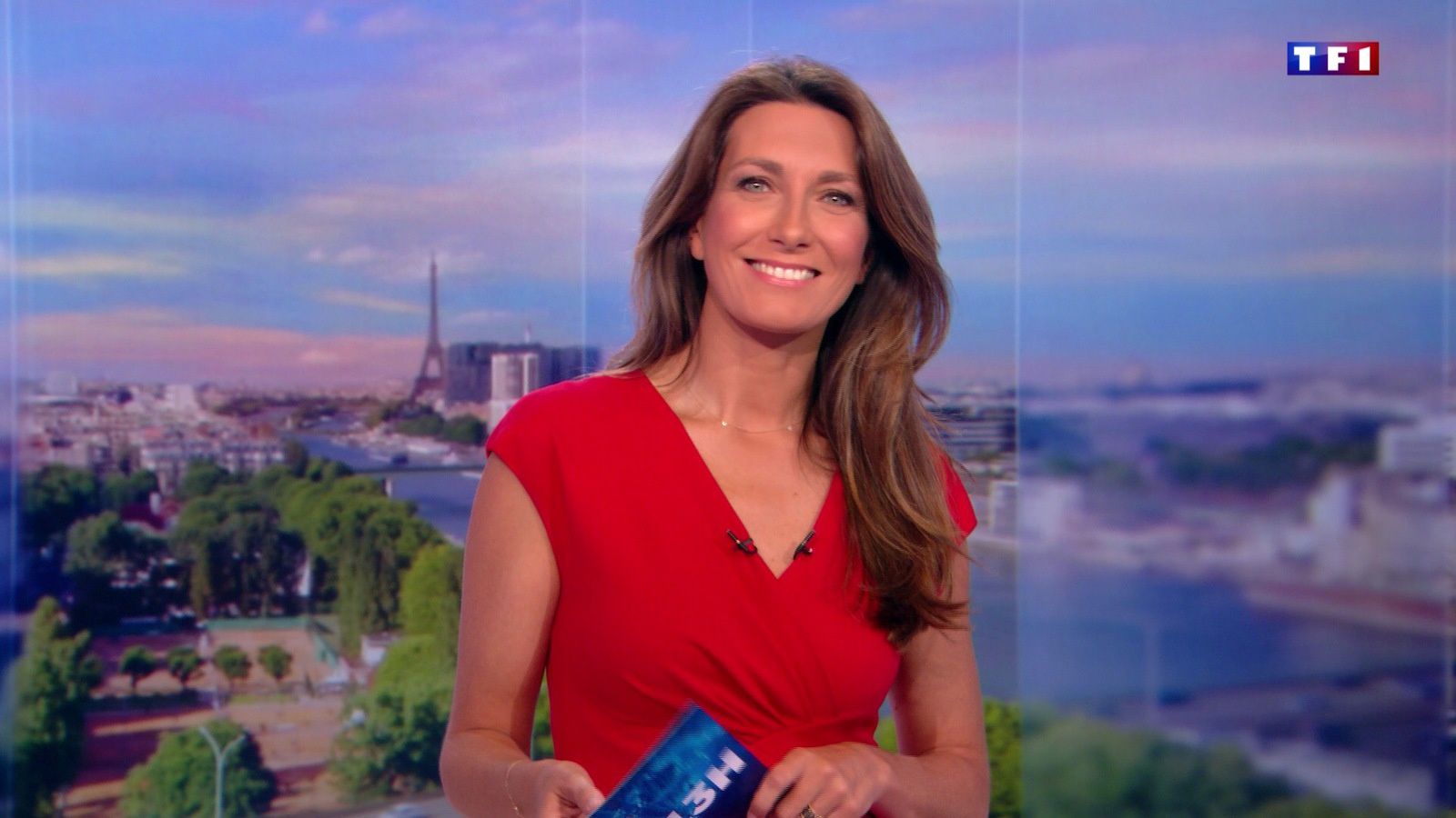 📸30 ANNE-CLAIRE COUDRAY @ACCoudray @TF1 @TF1LeJT pour LE 13H WEEK-END #vuesalatele