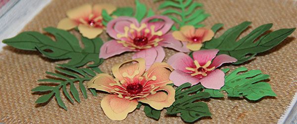 Un cadre avec des fleurs 100% papier