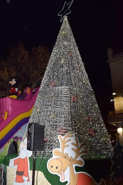 Top départ des fêtes avec marché, manèges et vin chaud