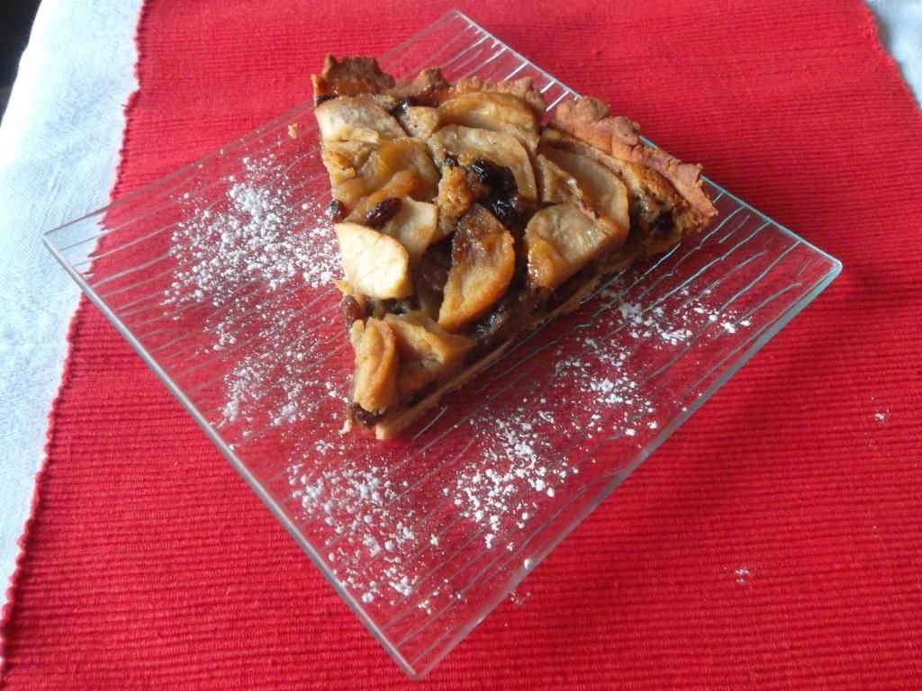 Tarte Aux Pommes Noix Et Raisins Flambee Au Cognac Ma Cagouille