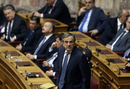 Antonis Samaras a perdu son pari au Parlement grec. La Troïka n'est pas contente !