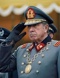Augusto Pinochet, le général putschiste assassin et voleur, était un parfait libéral démocrate si on suit le raisonnement de Corentin de Salle.