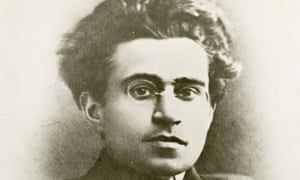 Antonio Gramsci (1891-1937), écrivain, thoricien et militant communiste italien mort dans les geôles de Mussolini fut un des esprits les plus lucides du début du XXe siècle.