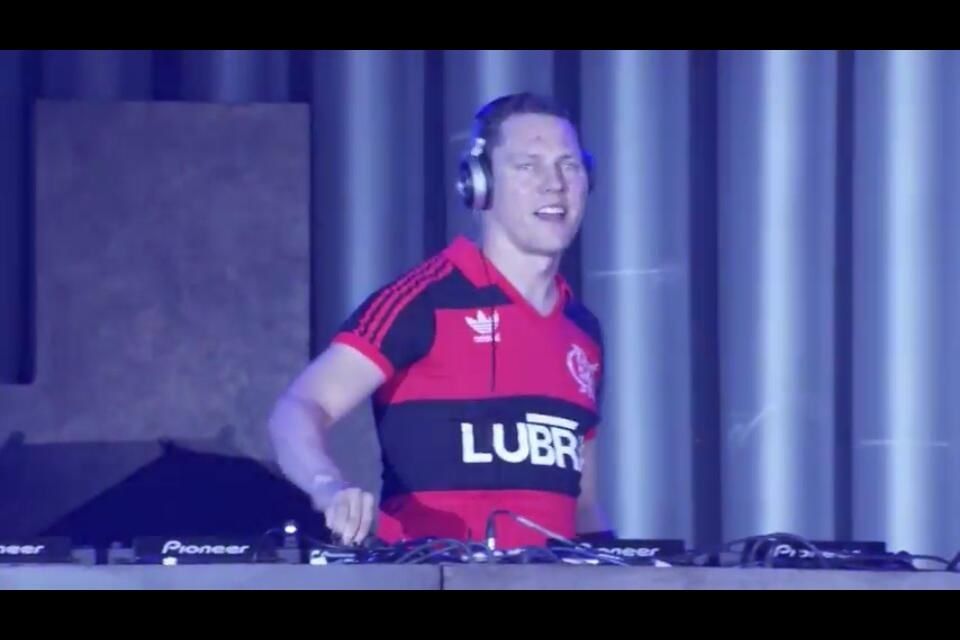 Tiësto photos: Electric Daisy Carnival - Las Vegas, NV 21 june 2014