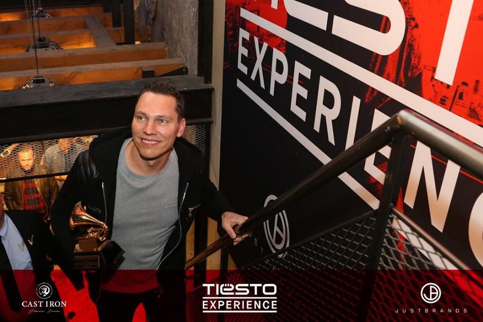 Photos - Tiësto and fans at Just Brands Stores - Amsterdam - Tiësto Experience #ADE2015
