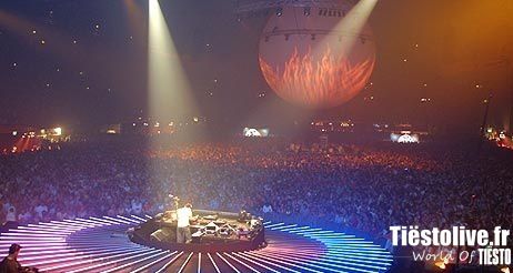 Tiësto video | In Concert Gelredome | Arnhem, Netherlands - DVD in concert  2004 - Tiestolive, website Tiesto