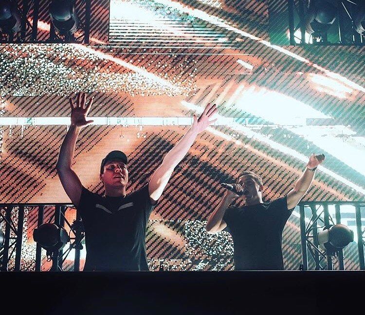 Vidéo Martin Garrix and Guest... Tiësto at Hï Ibiza + photos with David Guetta - August 28, 2017