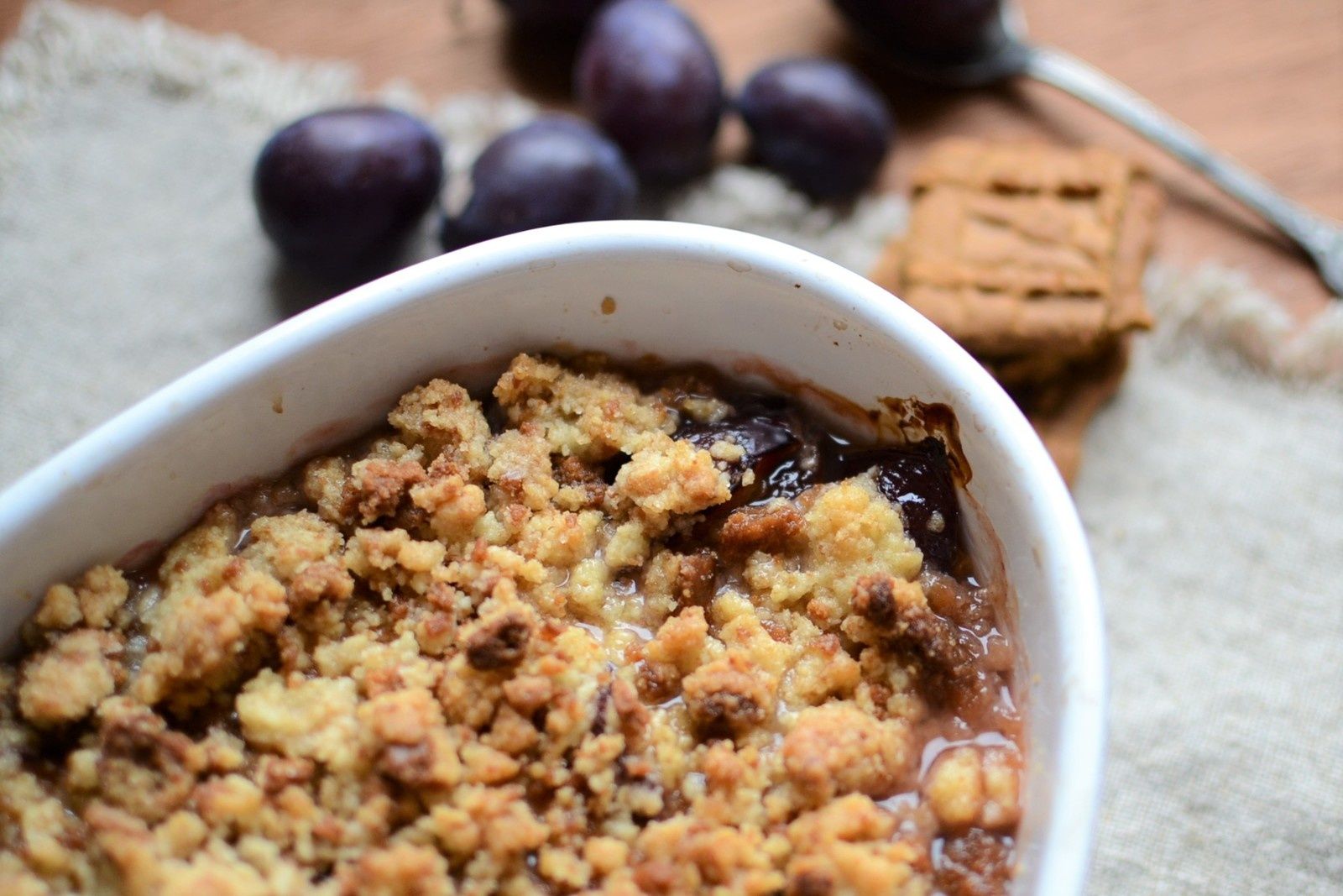 Crumble quetsches et Spéculoos Jours Heureux #partenariat - Hum, ça ...