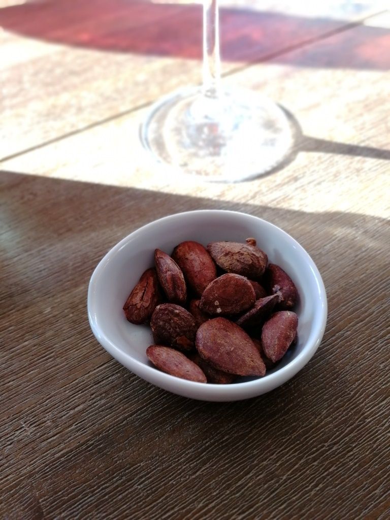 Amandes grillées aux épices et à la fleur de sel - rapide, facile et efficace pour l'apéritif!