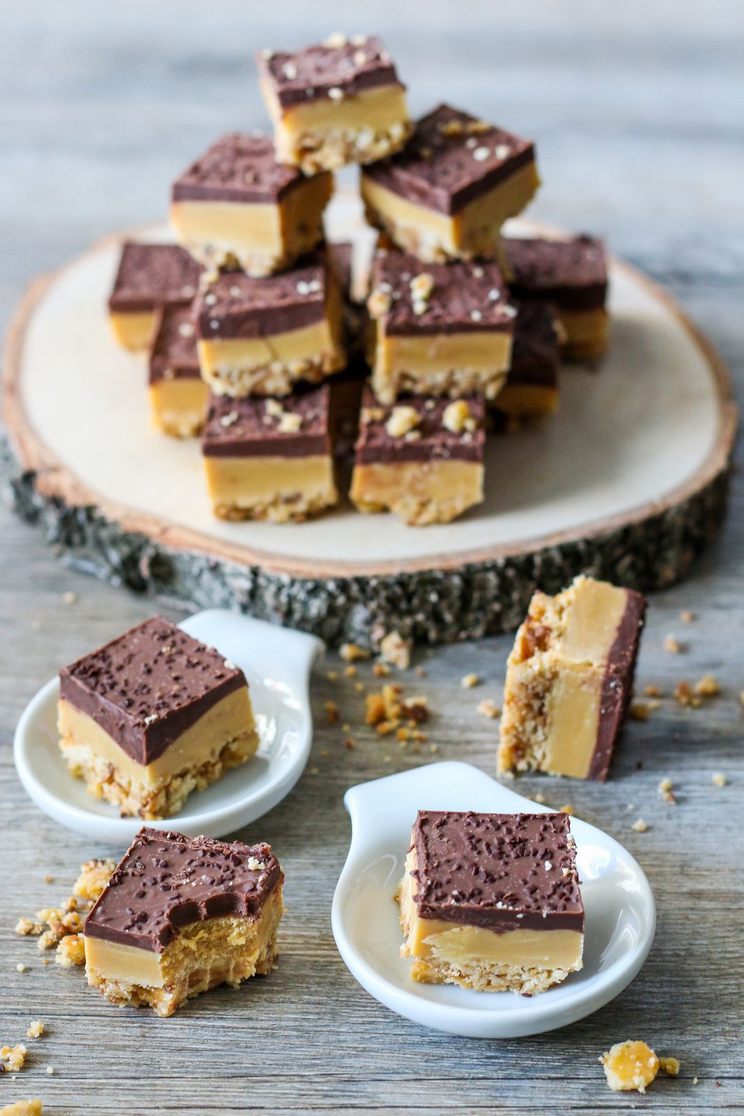 Petits Carres Fondants Au Caramel Et Chocolat Millionnaire S Shortbread Les Delices De Marina Petits Carres Fondants Au Caramel Et Chocolat Millionnaire S Shortbread Les Delices De Marina