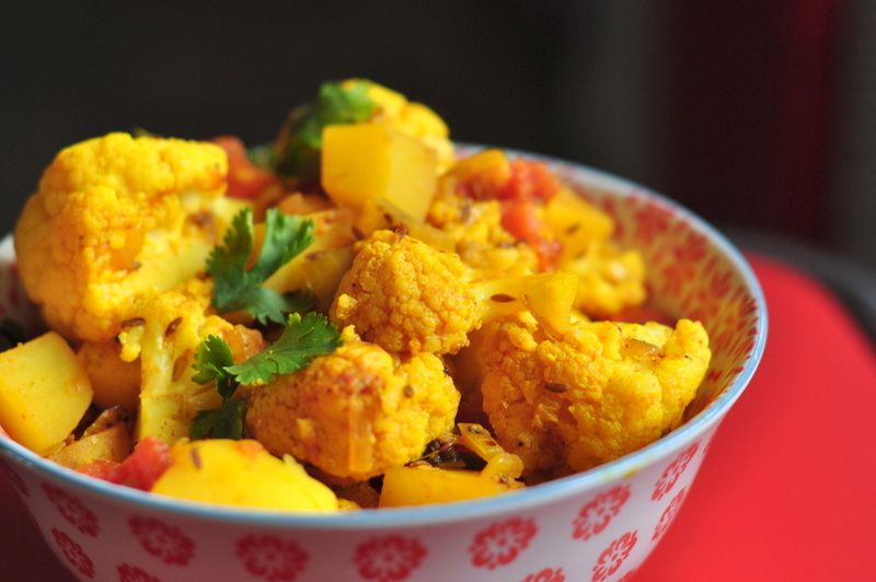 Aloo Gobi Curry Indien De Chou Fleur Et Pommes De Terre Les