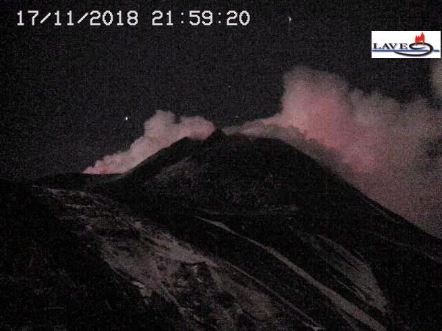 Etna - summit activity 17.11.2018 / 21h59 - webcam LAVE