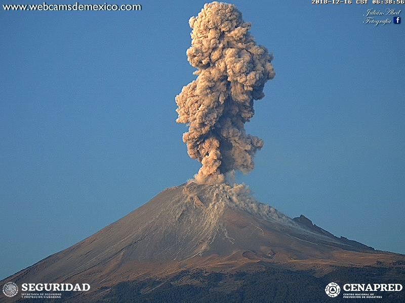Popocatépetl - explosion of the 16.12.2018 / 06h39 - WebcamsdeMexico