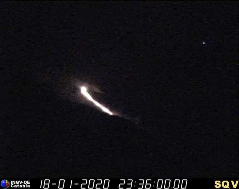 Stromboli - 18.01.2020 / 23h36  - webcam INGV-OE SQV