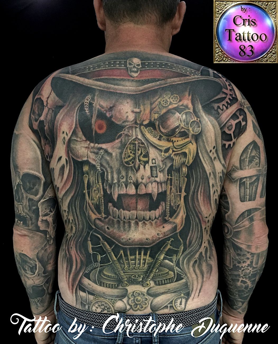 Crâne tatoué sur un Dos