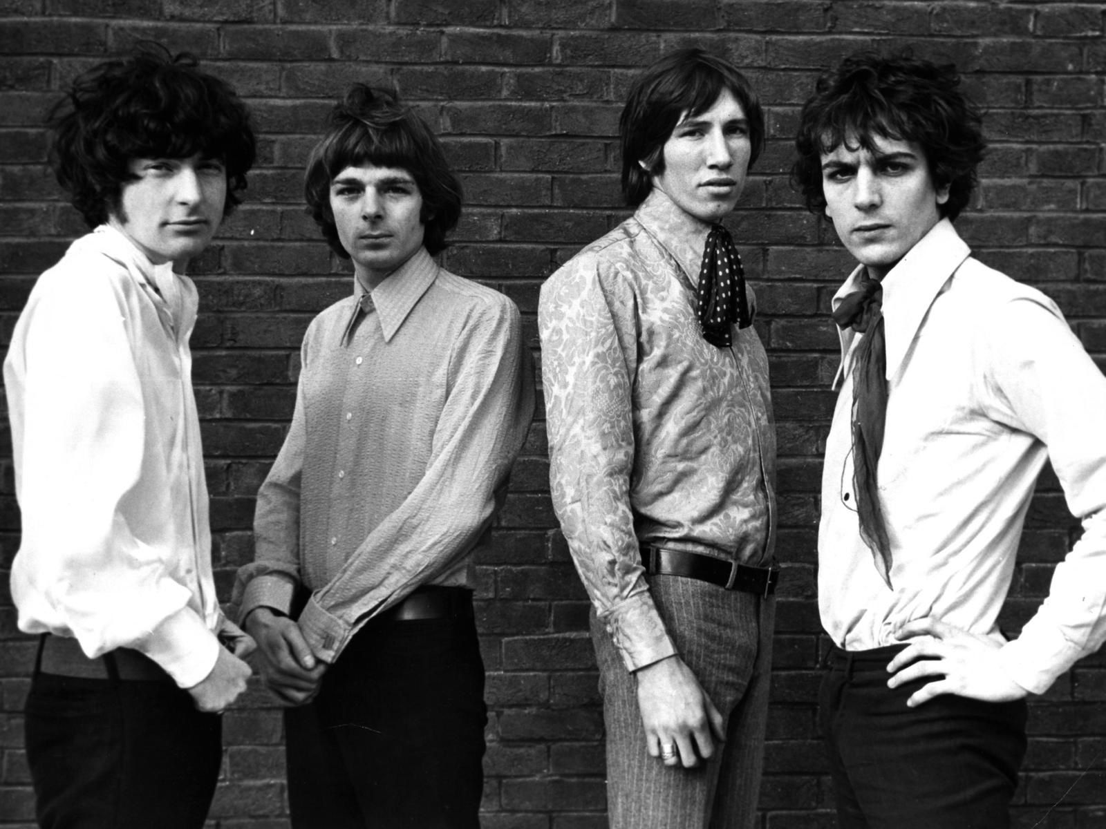 Pink Floyd in 1967(L-R: Nick Mason, Rick Wright, Roger Waters and Syd Barrett)