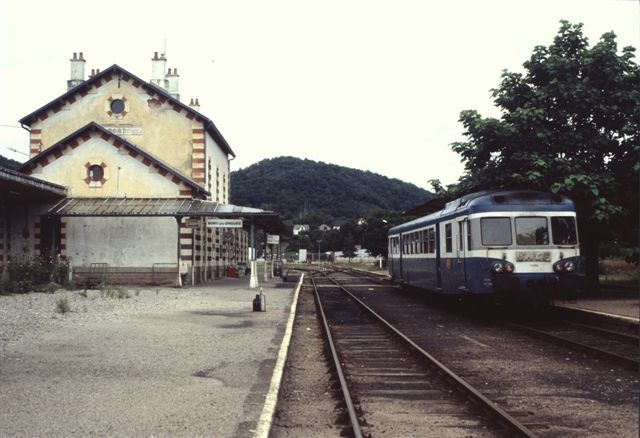 Autorail X 2800 Bort les Orgues