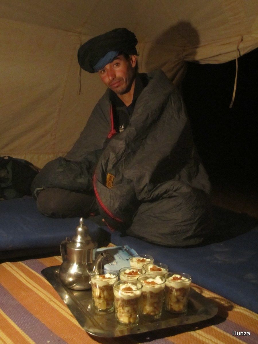 Dessert servi sous la tente berbère