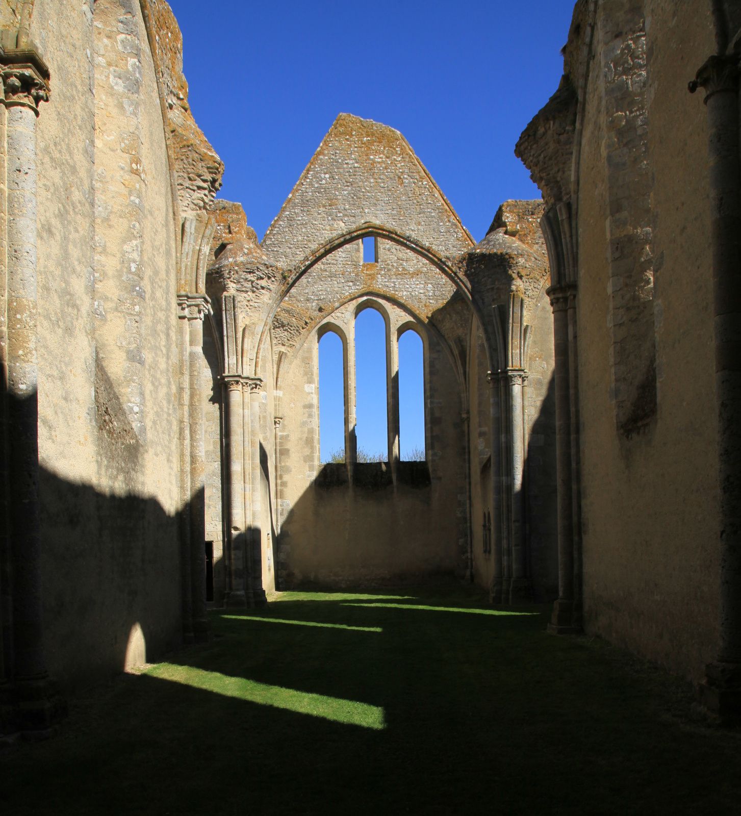 Yèvre le Châtel, église Saint-Lubin