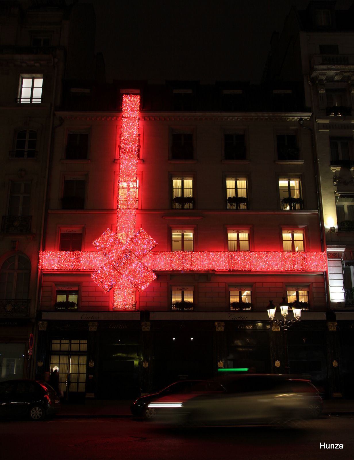 Paris, illuminations de Noël sur la maison Cartier rue de la Paix 