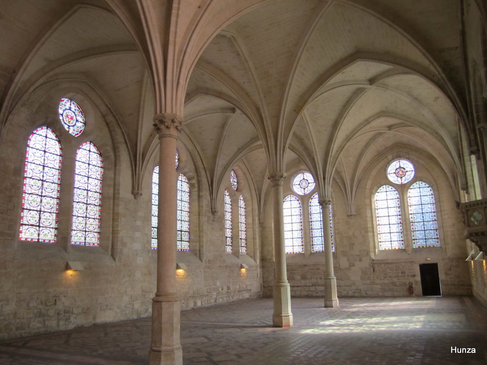 Abbaye de Royaumont, le réfectoire des moines